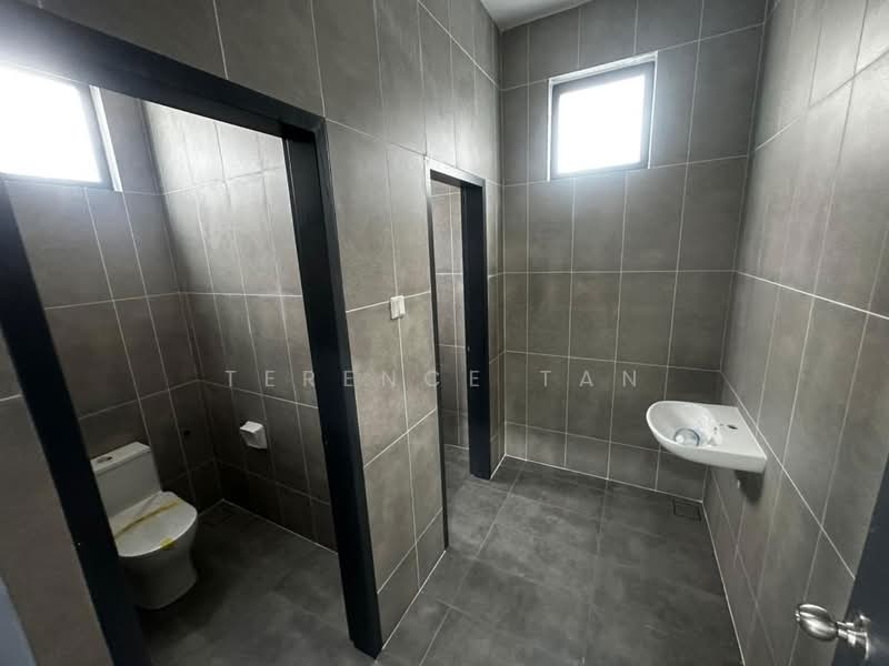 Kilang untuk Disewa di Eco Business Park 1 (Johor Bahru) - Terence Tan - Bathroom - PropertyGuru.com.my
