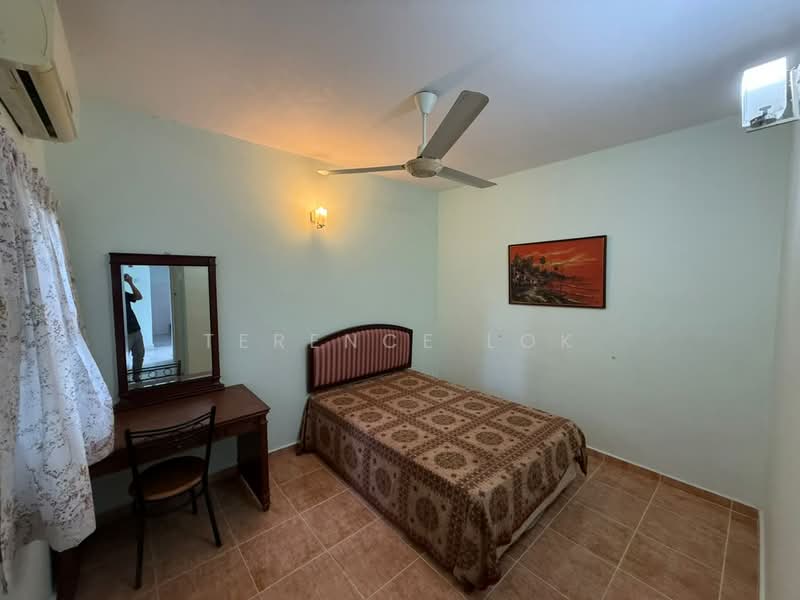 Kondominium untuk Disewa di Bay View Villas - Terence Lok - Bedroom - PropertyGuru.com.my