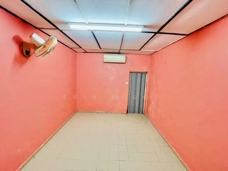 2-storey Terraced House for Sale in Salak Selatan (Kuala Lumpur) - Erin Yusof - PropertyGuru.com.my