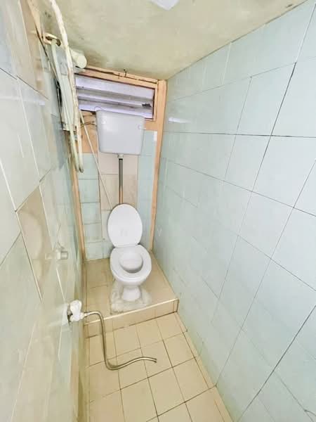 2-storey Terraced House for Sale in Salak Selatan (Kuala Lumpur) - Erin Yusof - Bathroom - PropertyGuru.com.my
