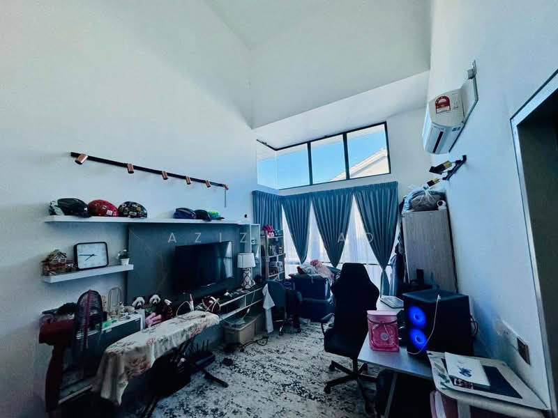 Rumah Teres 2-Tingkat untuk Dijual di U16, Elmina Gardens (Shah Alam) - Aziz Saad - Living Room - PropertyGuru.com.my