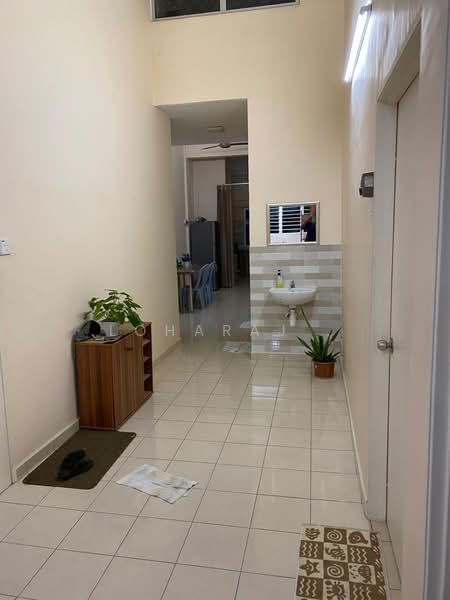 Flat for Rent at Ang Seng Mansion - Loharaj . - Corridor - PropertyGuru.com.my