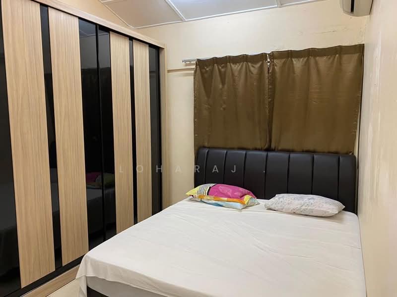 Flat for Rent at Ang Seng Mansion - Loharaj . - Bedroom - PropertyGuru.com.my
