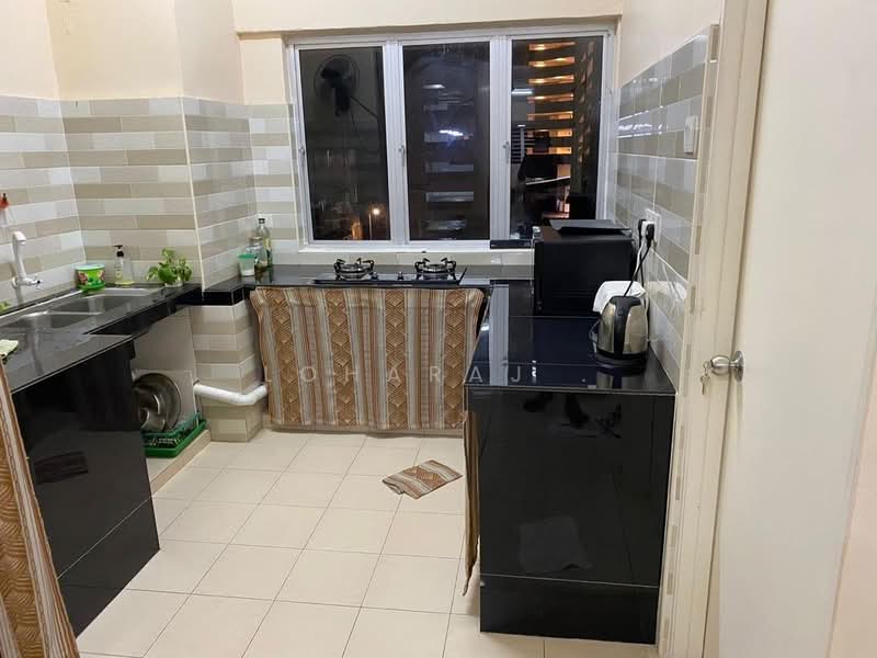 Flat for Rent at Ang Seng Mansion - Loharaj . - Kitchen - PropertyGuru.com.my