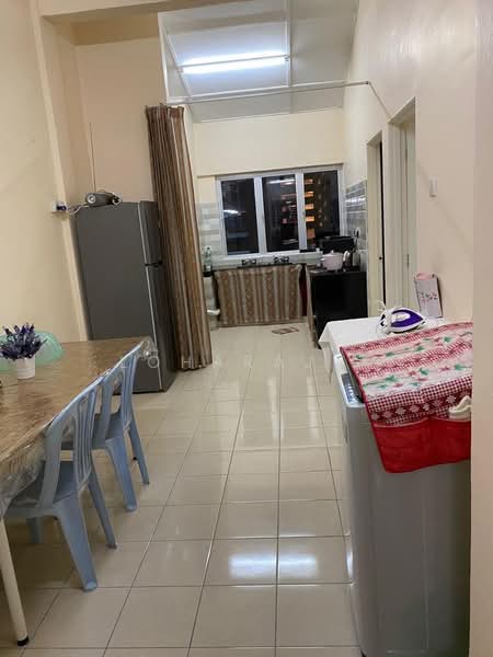 Flat for Rent at Ang Seng Mansion - Loharaj . - Kitchen - PropertyGuru.com.my
