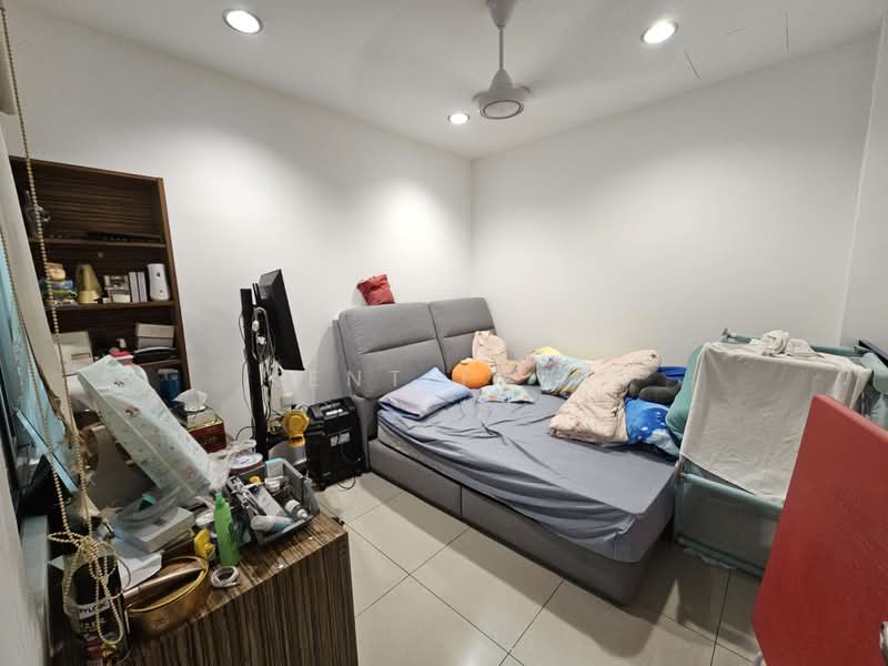 Rumah Teres 1.5 Tingkat untuk Dijual di Happy Garden (Kuchai Lama) - Kent Fatt - Bedroom - PropertyGuru.com.my
