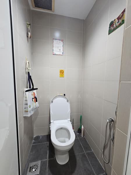 Rumah Teres 1.5 Tingkat untuk Dijual di Happy Garden (Kuchai Lama) - Kent Fatt - Bathroom - PropertyGuru.com.my