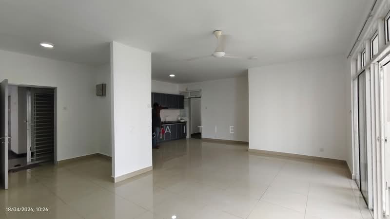 Kondominium untuk Dijual di Dwiputra Residences - Izzaitie . - Living Room - PropertyGuru.com.my