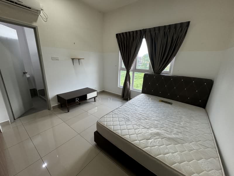 Servis Apartment untuk Disewa di Seasons Amara Larkin - Rynn Lim - Bedroom - PropertyGuru.com.my