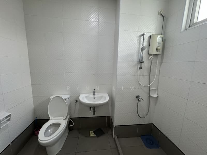 Servis Apartment untuk Disewa di Seasons Amara Larkin - Rynn Lim - Bathroom - PropertyGuru.com.my