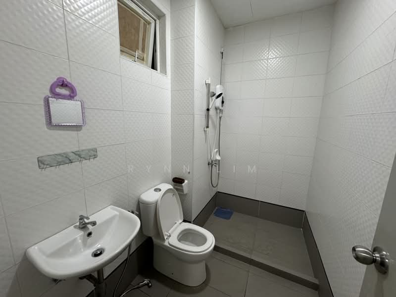 Servis Apartment untuk Disewa di Seasons Amara Larkin - Rynn Lim - Bathroom - PropertyGuru.com.my