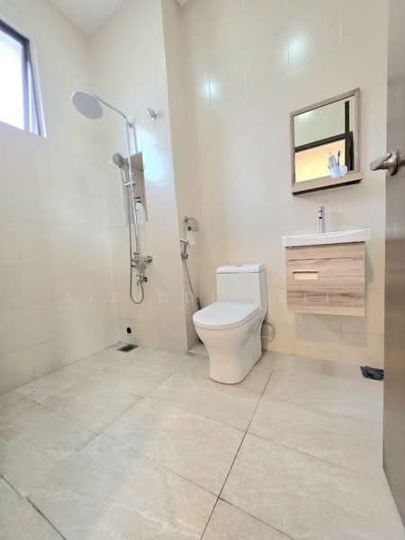 Bungalow for Sale in Taman Aman Perdana (Kapar) - Aizuddin Ali - Bathroom - PropertyGuru.com.my