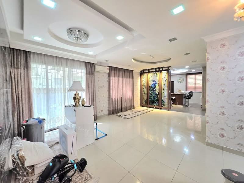 Bungalow for Sale in Taman Aman Perdana (Kapar) - Aizuddin Ali - Living Room - PropertyGuru.com.my