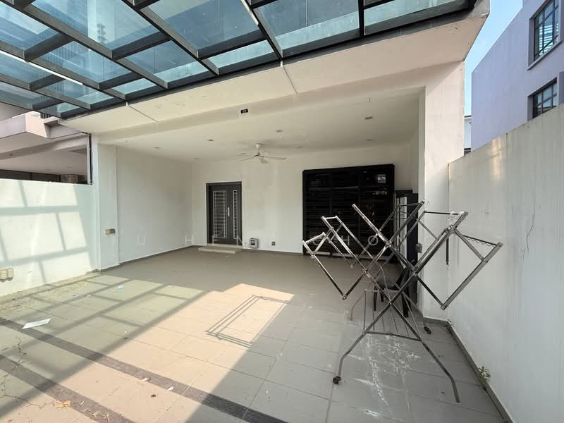 Rumah Teres 3 Tingkat untuk Dijual di Taman Kempas Utama (Tebrau) - Fu Heng Chong - Exterior - PropertyGuru.com.my