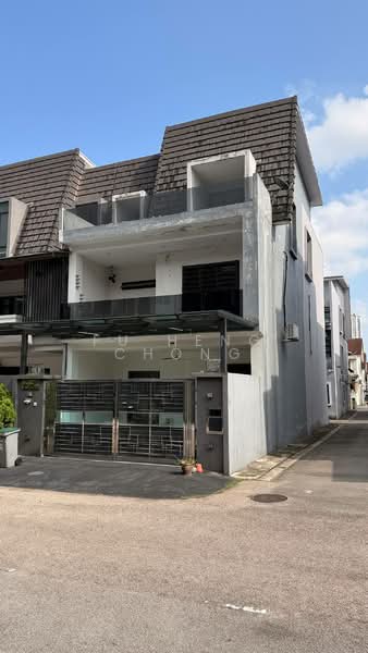 Rumah Teres 3 Tingkat untuk Dijual di Taman Kempas Utama (Tebrau) - Fu Heng Chong - Exterior - PropertyGuru.com.my