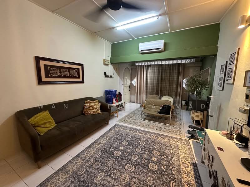 1-storey Terraced House for Sale in Taman Ehsan (Kepong) - Wan Azlan Ahmad - PropertyGuru.com.my