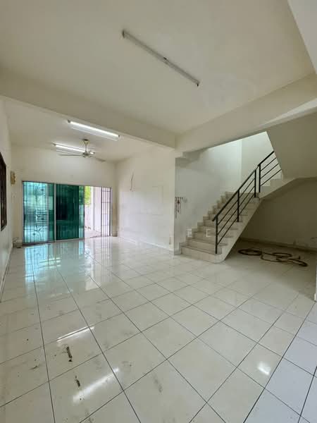 Rumah Bandar untuk Dijual di Aman Larkin (Johor Bahru) - Sze Lee - Living Room - PropertyGuru.com.my