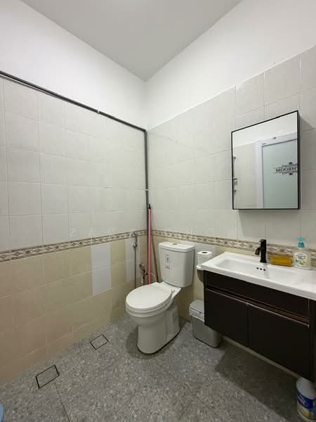 Rumah Teres 1 Tingkat untuk Dijual di Taman Molek (Johor Bahru) - Zack Chow - Bathroom - PropertyGuru.com.my