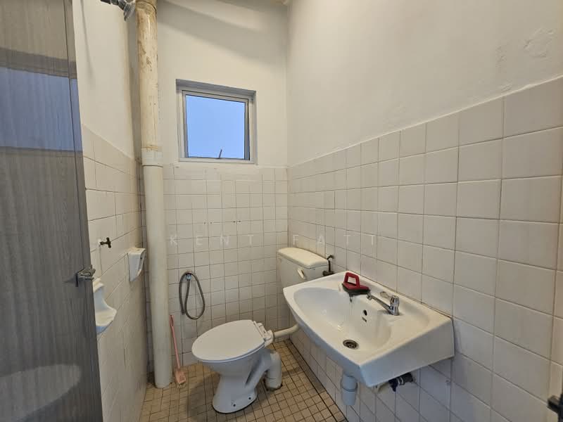 Rumah Bandar untuk Dijual di Pandan Indah (Ampang) - Kent Fatt - Bathroom - PropertyGuru.com.my