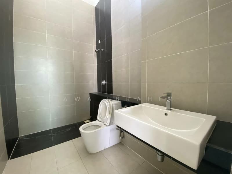 2-storey Terraced House for Sale in Eco Majestic (Semenyih) - Hawa Ibrahim - Bathroom - PropertyGuru.com.my