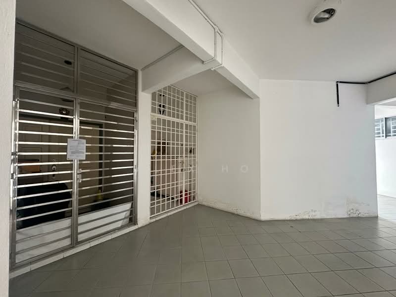 Kondominium untuk Dijual di Leader Garden - Alex Ho - Entrance - PropertyGuru.com.my