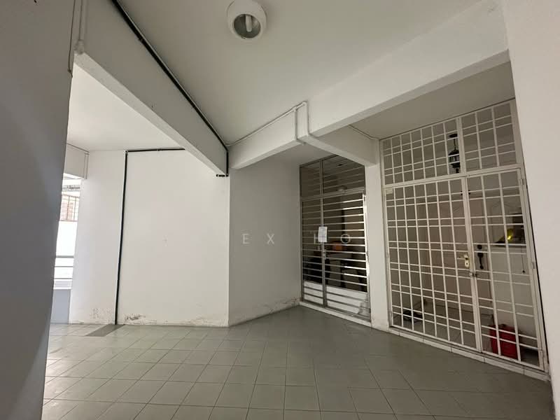 Kondominium untuk Dijual di Leader Garden - Alex Ho - Entrance - PropertyGuru.com.my
