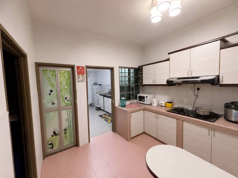 Rumah Teres 2 Tingkat untuk Dijual di Bandar Tun Hussein Onn (Cheras) - Rashdan Rashid - PropertyGuru.com.my