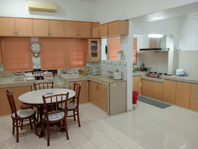 Rumah Teres 1 Tingkat untuk Dijual di Seksyen 24 (Shah Alam) - Abdul Qadir - PropertyGuru.com.my