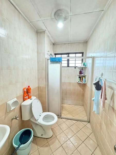 2-storey Terraced House for Sale in Bukit Jelutong (Shah Alam) - Mohd Nor Fahmi - Bathroom - PropertyGuru.com.my