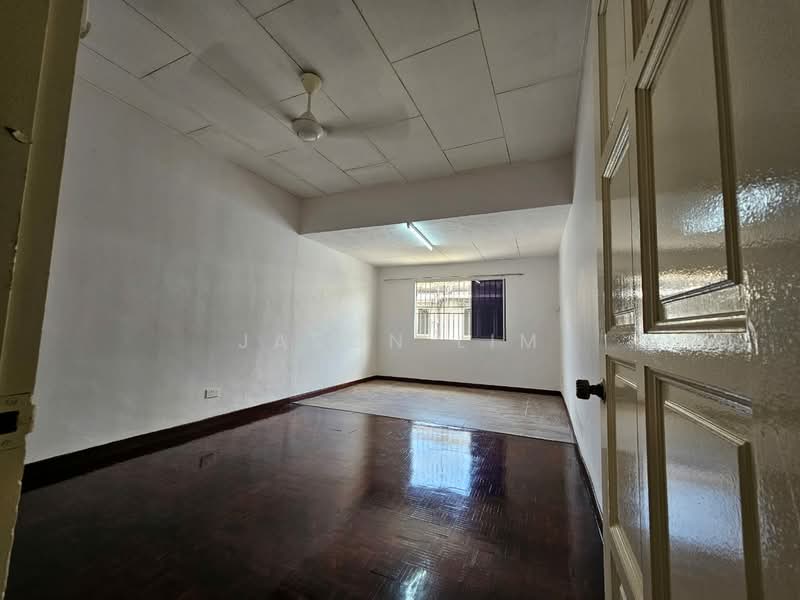Rumah Teres 2 Tingkat untuk Disewa di Taman Selatan (Klang) - Jason Lim - PropertyGuru.com.my
