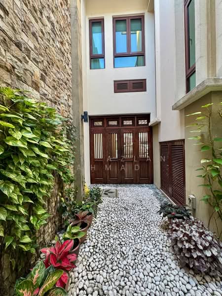 Rumah Berkembar untuk Dijual di Bukit Jelutong (Shah Alam) - Wan Azlan Ahmad - PropertyGuru.com.my