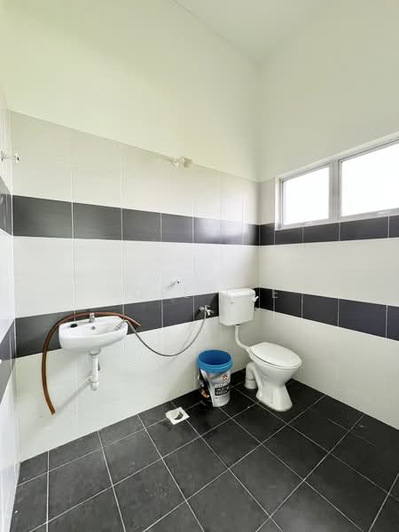 Rumah Kluster untuk Dijual di Bidor (Perak) - Joel Lee - Bathroom - PropertyGuru.com.my
