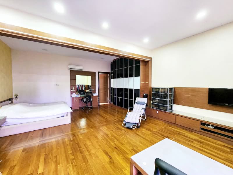 Bungalow for Sale in Damansara Idaman (Ara Damansara) - Vincent Liaw - Bedroom - PropertyGuru.com.my