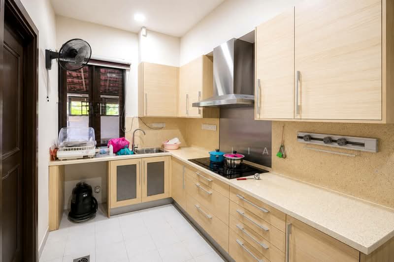 Bungalow for Sale in Damansara Idaman (Ara Damansara) - Vincent Liaw - Kitchen - PropertyGuru.com.my