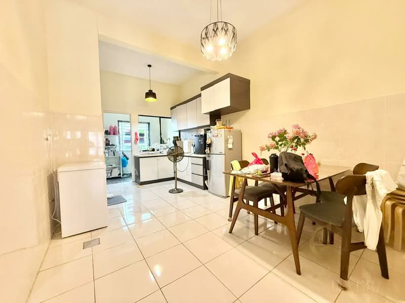 2-storey Terraced House for Sale in Bandar Puteri Klang (Klang) - Daniel Kok - Kitchen - PropertyGuru.com.my