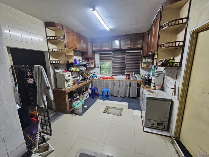 Rumah Teres 2-Tingkat untuk Dijual di Taman Puchong Perdana (Puchong) - Kent Fatt - Kitchen - PropertyGuru.com.my