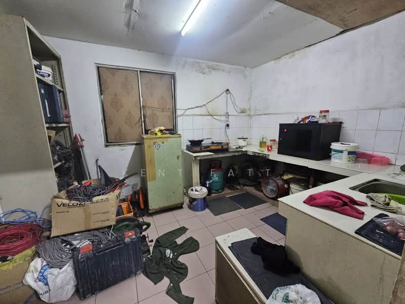 Rumah Teres 2-Tingkat untuk Dijual di Taman Puchong Perdana (Puchong) - Kent Fatt - Kitchen - PropertyGuru.com.my