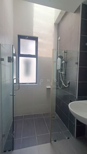 Semi-Detached House for Rent in Serendah (Selangor) - Chong Hwee Lee - Bathroom - PropertyGuru.com.my