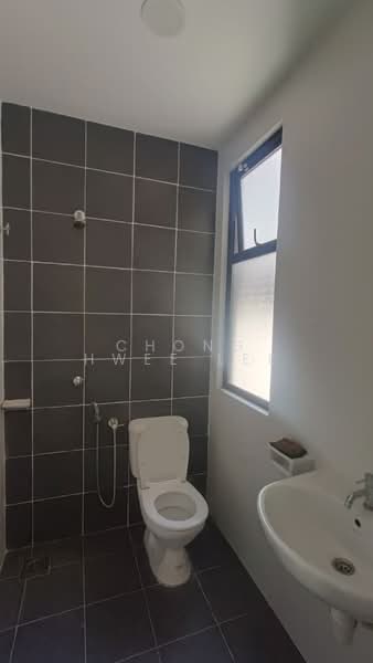Semi-Detached House for Rent in Serendah (Selangor) - Chong Hwee Lee - Bathroom - PropertyGuru.com.my