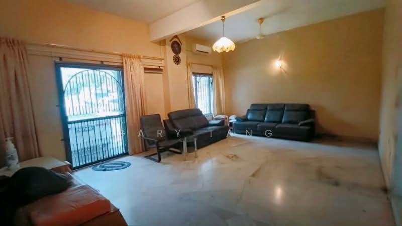 2-storey Terraced House for Sale in Taman Rapat Indah (Ipoh) - Gary Tang - Living Room - PropertyGuru.com.my