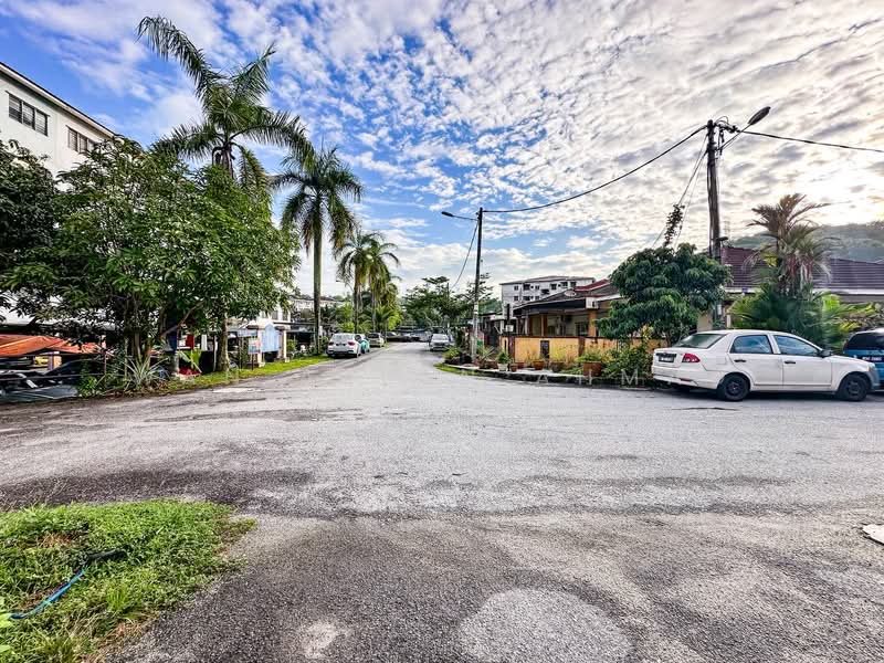 2-storey Terraced House for Sale in Taman Seri Mewah (Kajang) - Wan Azlan Ahmad - PropertyGuru.com.my