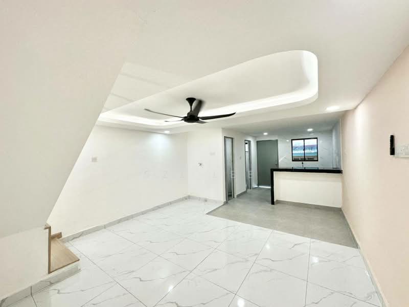 2-storey Terraced House for Sale in Taman Megah Ria (Masai) - Sze Lee - Living Room - PropertyGuru.com.my
