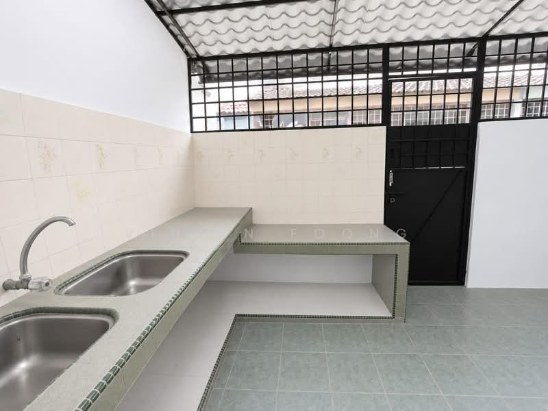 Rumah Teres 2 Tingkat untuk Dijual di Taman Cempaka (Ipoh) - Vivian Foong - Kitchen - PropertyGuru.com.my