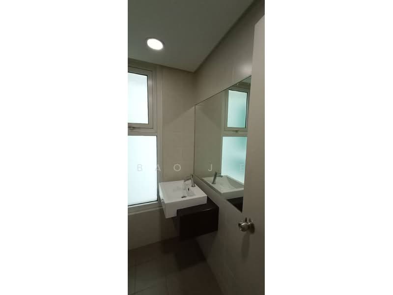Service Residence for Sale at V Residence 3 @ Sunway Velocity - Bao Jie - Bathroom - PropertyGuru.com.my
