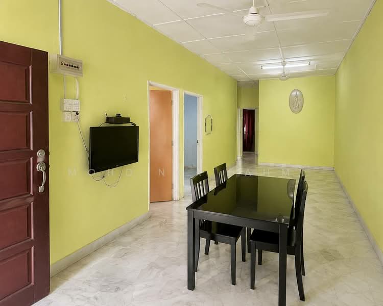 Townhouse for Sale in Taman Melati (Setapak) - Mohd Nor Fahmi - Living Room - PropertyGuru.com.my