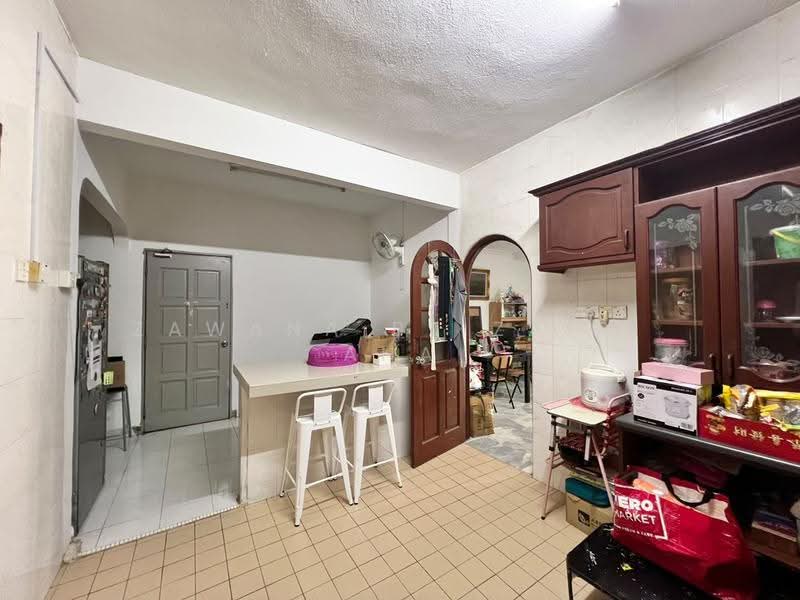 Rumah Teres 2.5-Tingkat untuk Dijual di Ampang Jaya (Ampang) - Zawana BT Zaidi Ana - Kitchen - PropertyGuru.com.my