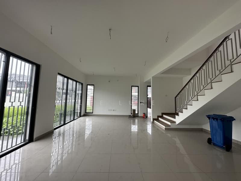 2-storey Terraced House for Sale in Elmina (Shah Alam) - Lee Luke - Living Room - PropertyGuru.com.my