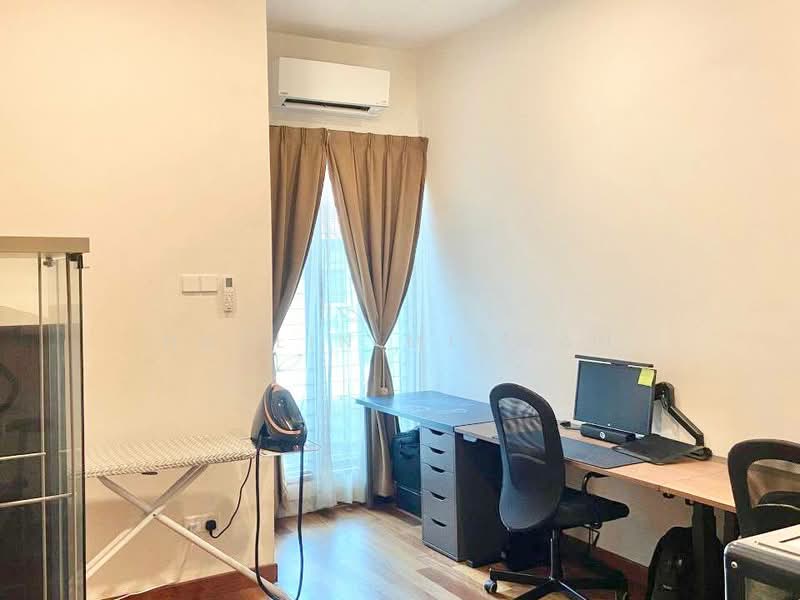 Rumah Teres 2 Tingkat untuk Dijual di Alam Impian (Shah Alam) - Hazlin Miswan - Study - PropertyGuru.com.my