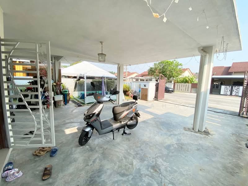 Semi-Detached House for Sale in Seksyen 29 (Shah Alam) - Wan Azlan Ahmad - PropertyGuru.com.my