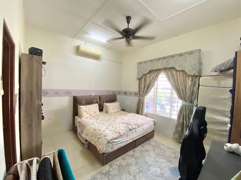 Semi-Detached House for Sale in Seksyen 29 (Shah Alam) - Wan Azlan Ahmad - PropertyGuru.com.my